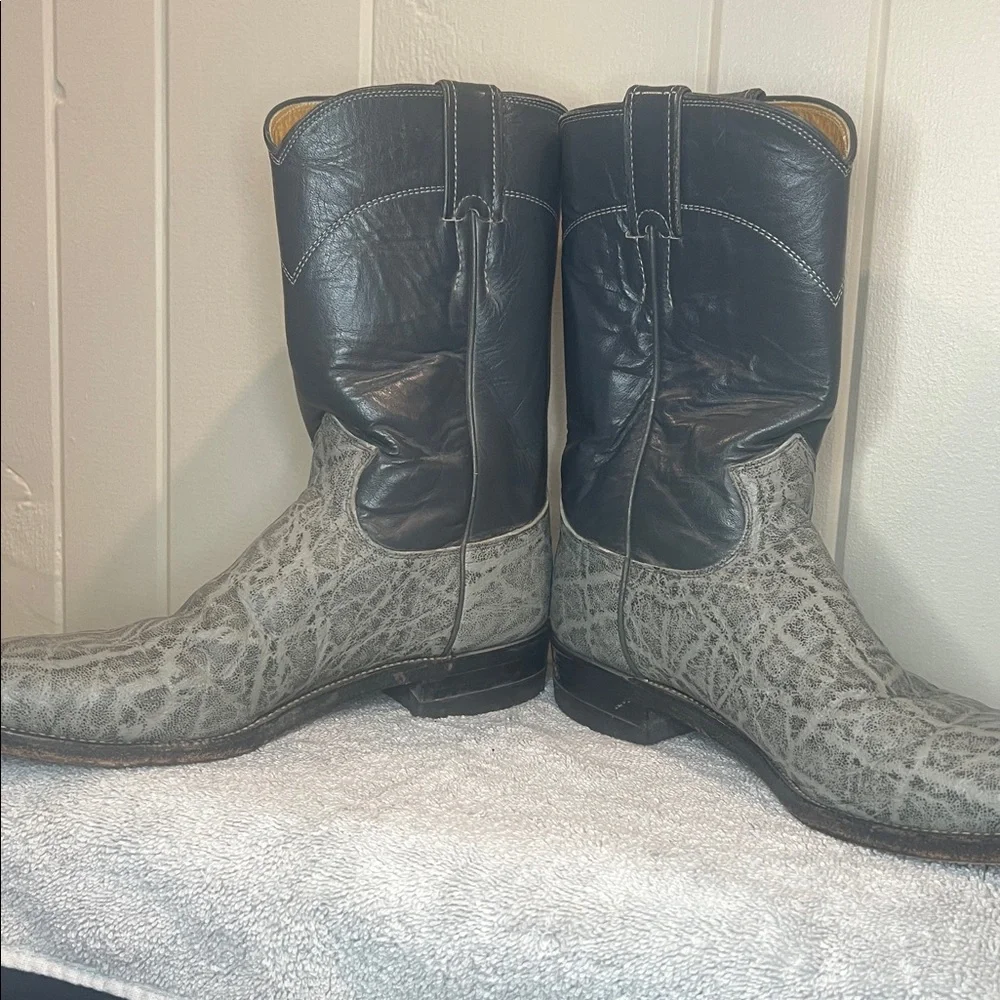 Justin Boots added more